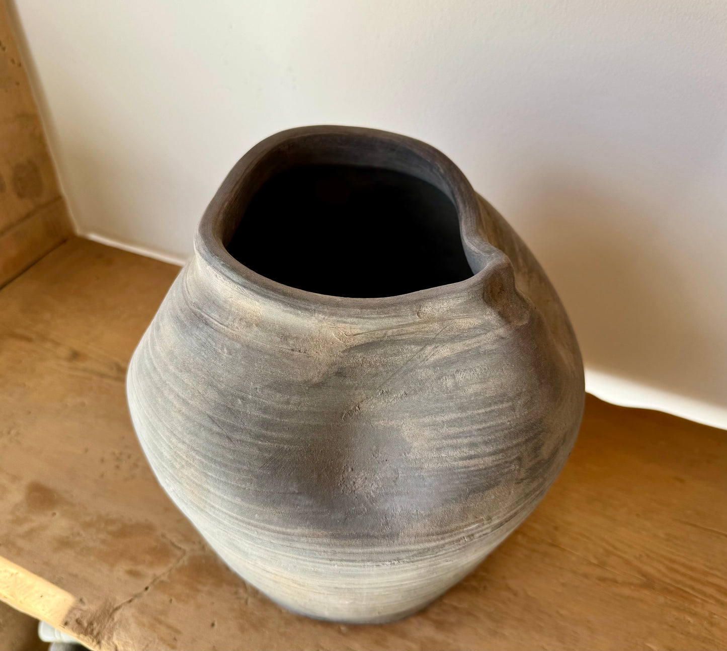 Vintage | Chinese Pot