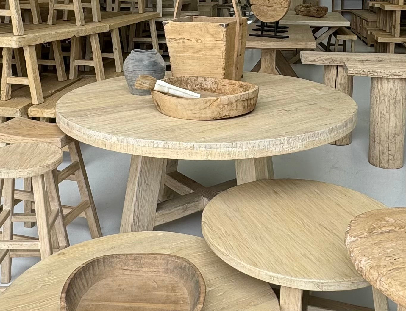 Oakley | 1.6m Round Dining Table